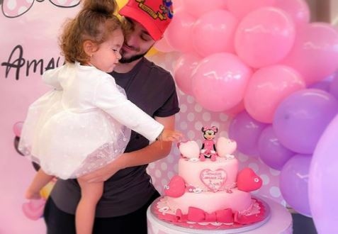 Дъщерята на рапъра Криско Амая стана на 2 годинки Това